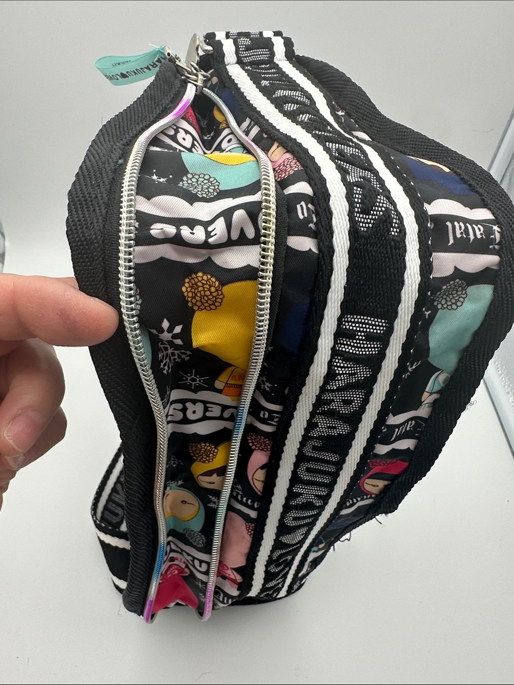 Vintage Harajuku Lovers Crossbody Nylon Messenger Bag Limited Edition Purse Y2K - Picture 6 of 16